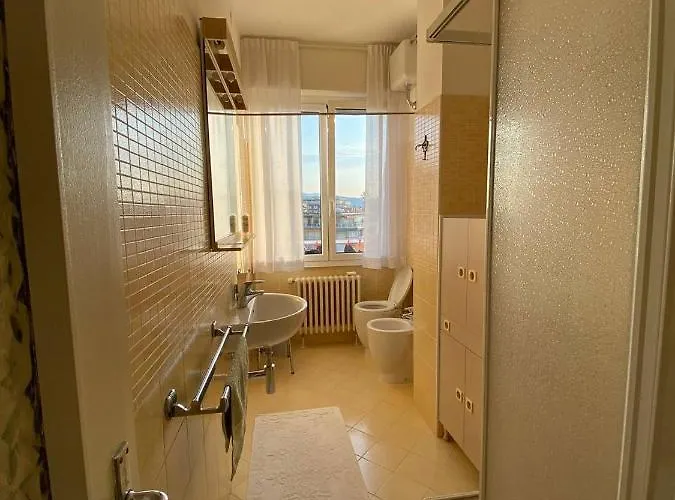 Max And Sea Parking Free Street Apartment